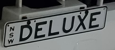 DELUXE photo 1